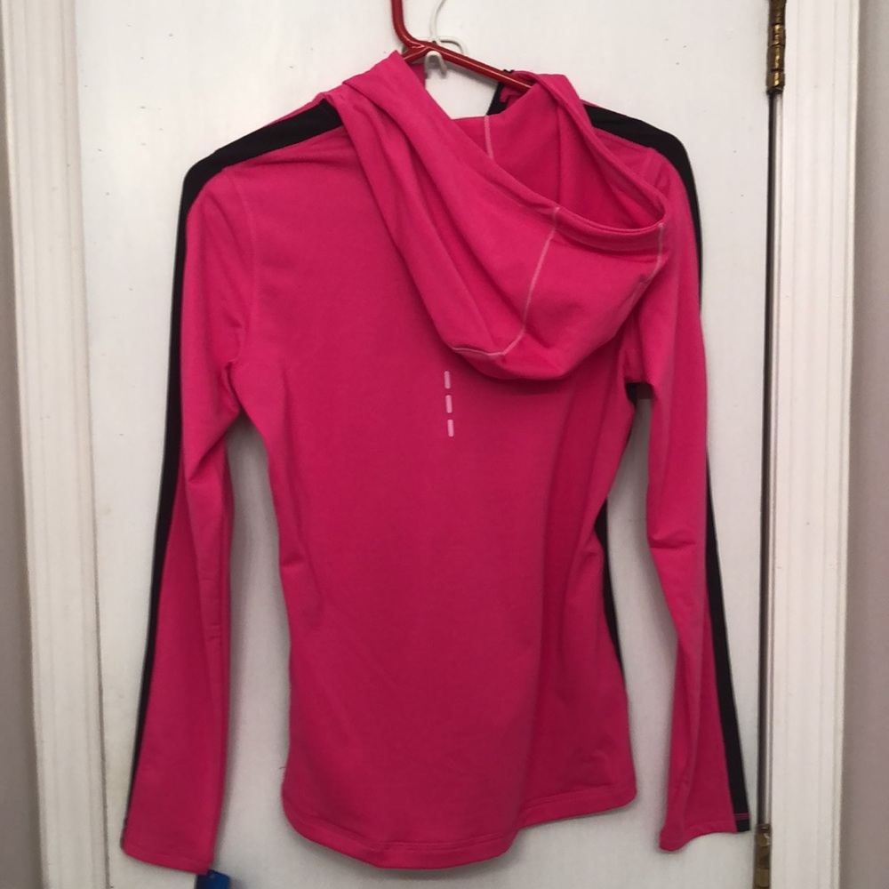 Champion Performance NWT Size Medium. - Picture 4 of 4